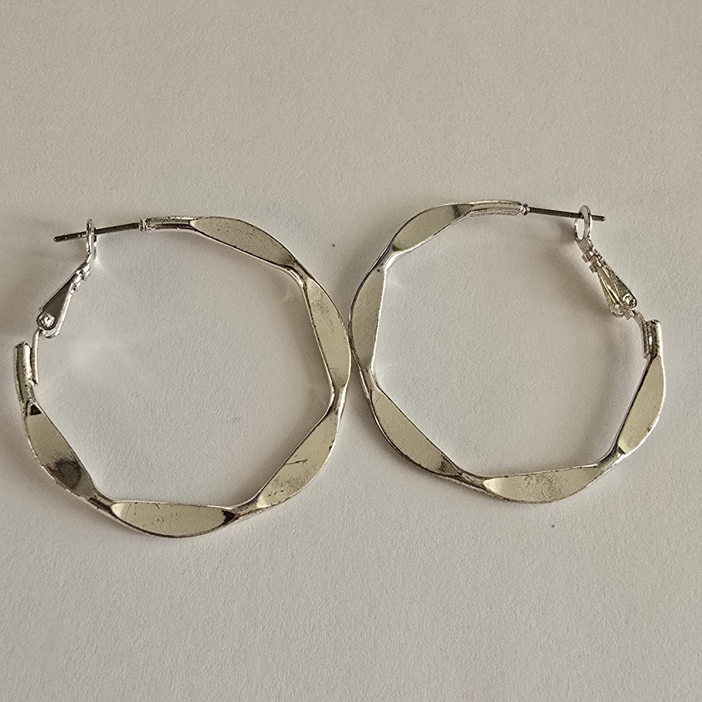 Hoop earrings silver tone hoops classic minimalist jewelry y2k
